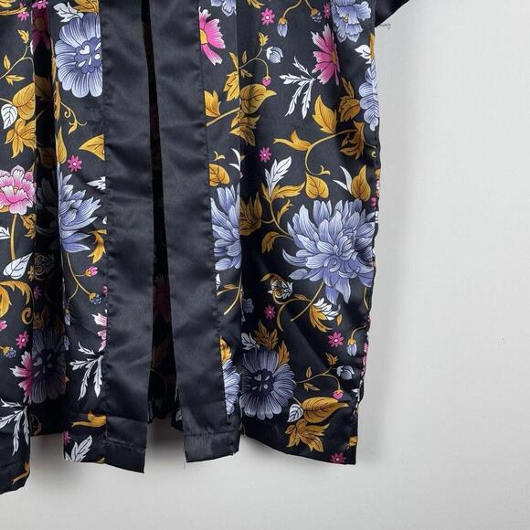 Karen Stuart Women’s Floral Satin Kimono Robe Medium Black Purple Yellow Flowers - Picture 3 of 9